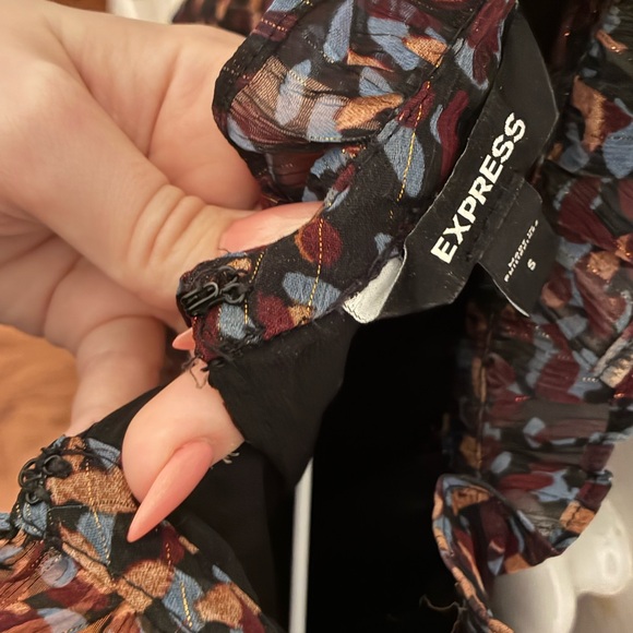 Express Multicolor Ruffle Sleeve Blouse - Picture 4 of 5